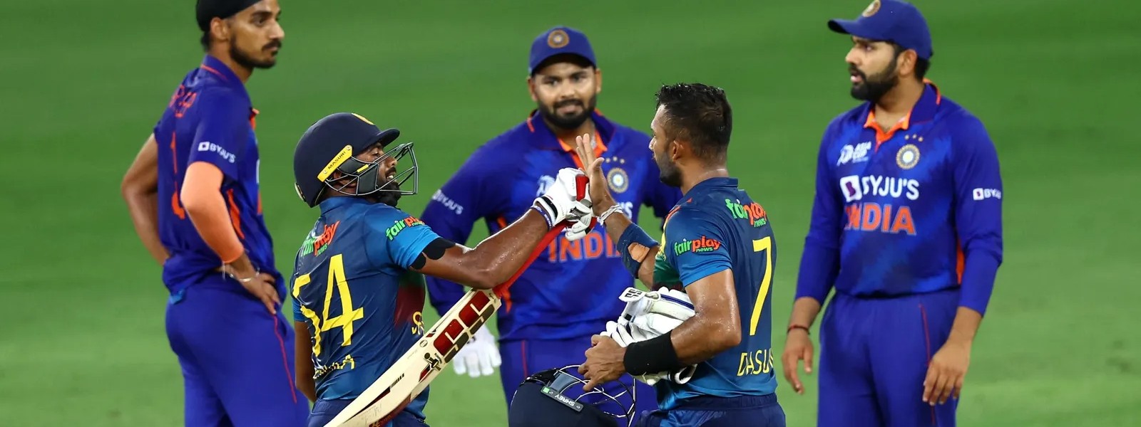 Sri Lanka eke out stunning win, beat India by 6 wickets